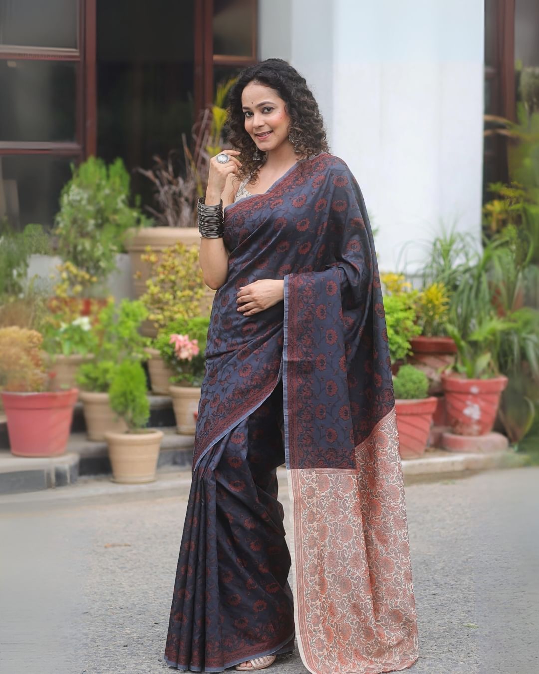 Banarasi Soft Silk Saree with Lustrous Zari Weave & Graceful Traditional Finish