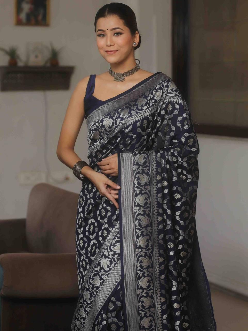 Banarasi Soft Silk Saree with Lustrous Zari Weave & Graceful Traditional Finish