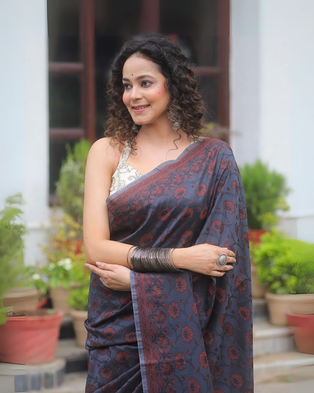 Banarasi Soft Silk Saree with Lustrous Zari Weave & Graceful Traditional Finish