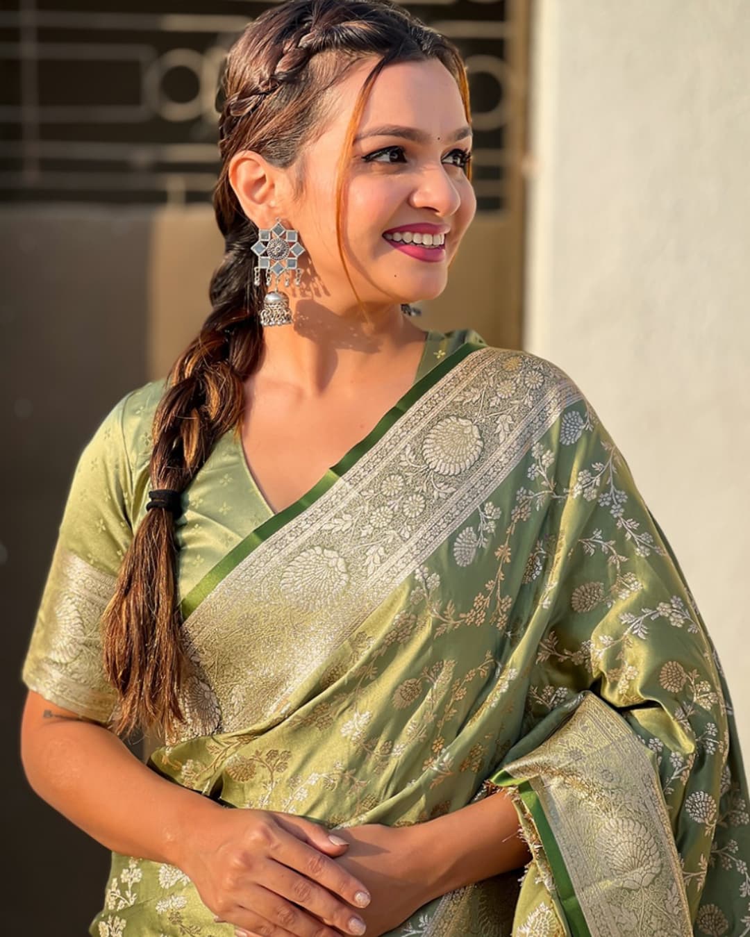 Banarasi Soft Silk Saree with Lustrous Zari Weave & Graceful Traditional Finish