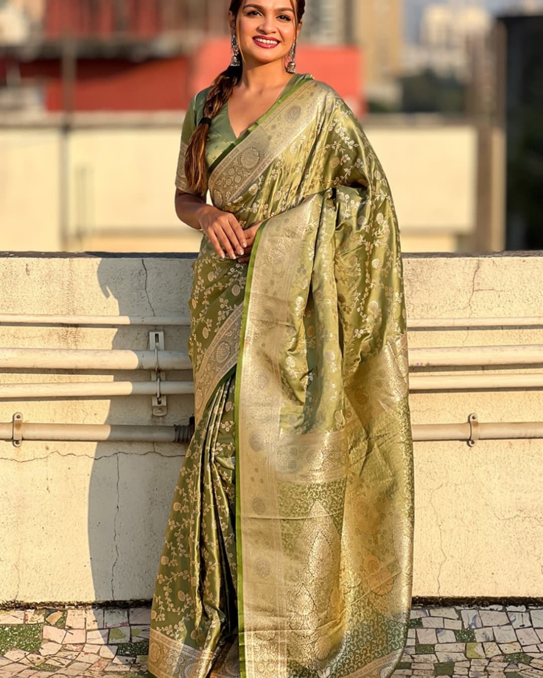 Banarasi Soft Silk Saree with Lustrous Zari Weave & Graceful Traditional Finish