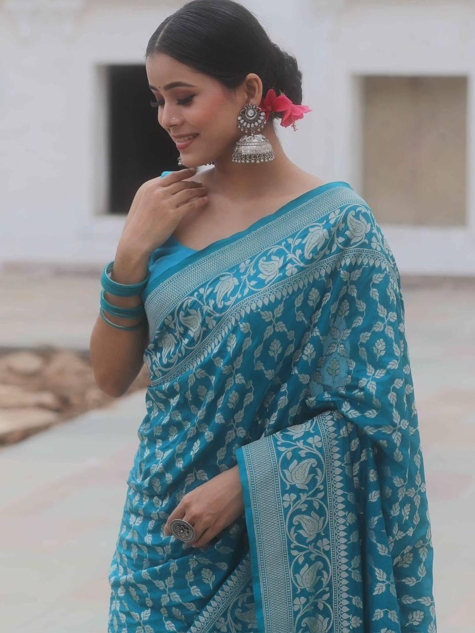 Banarasi Soft Silk Saree with Lustrous Zari Weave & Graceful Traditional Finish