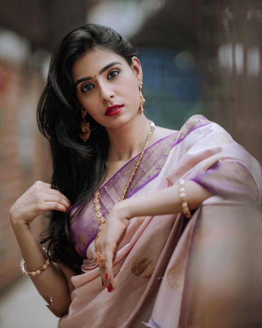 Graceful Banarasi Soft Silk Saree with Detailed Zari Work and Classic Pallu Elegance