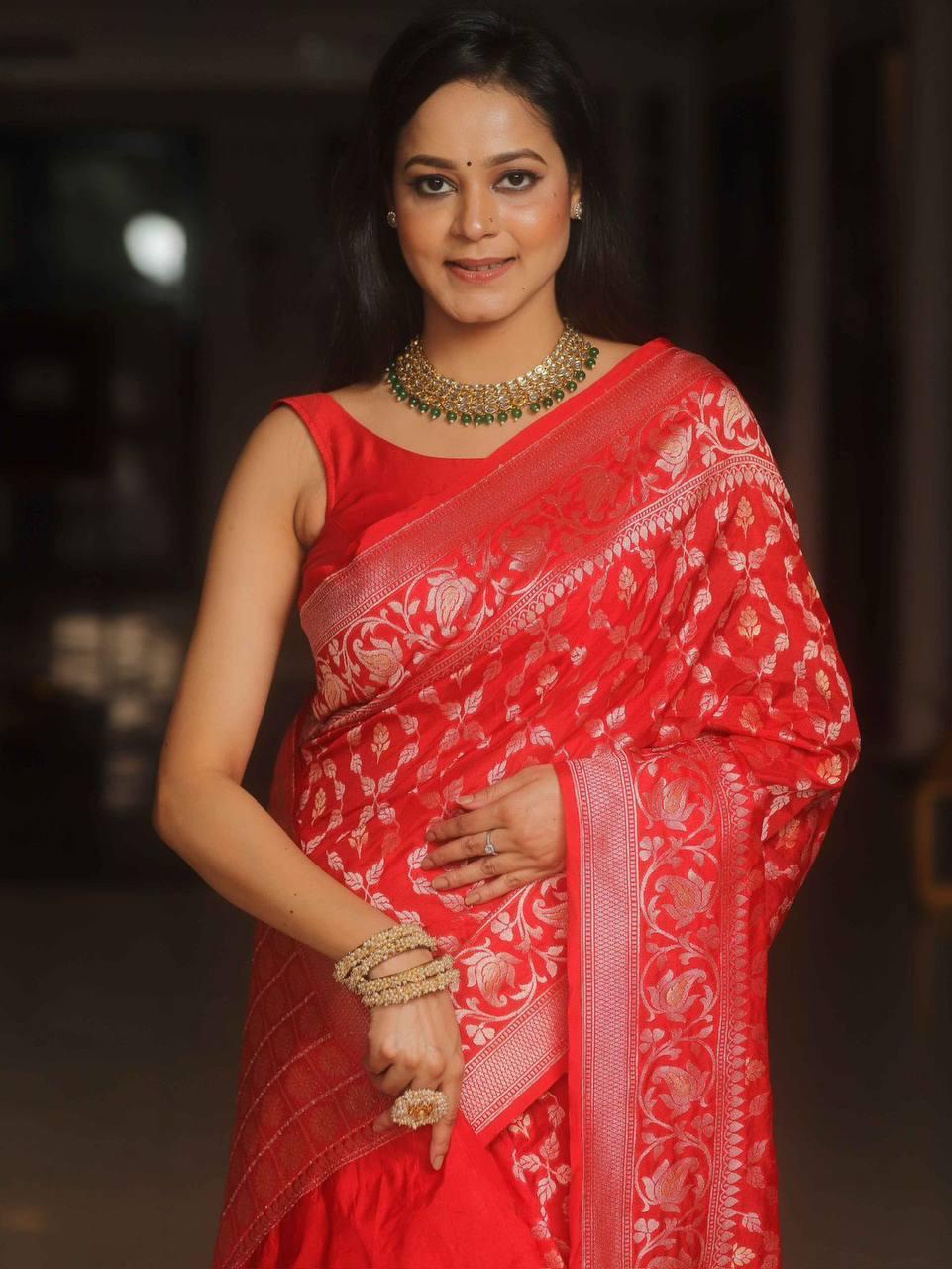 Banarasi Soft Silk Saree with Lustrous Zari Weave & Graceful Traditional Finish