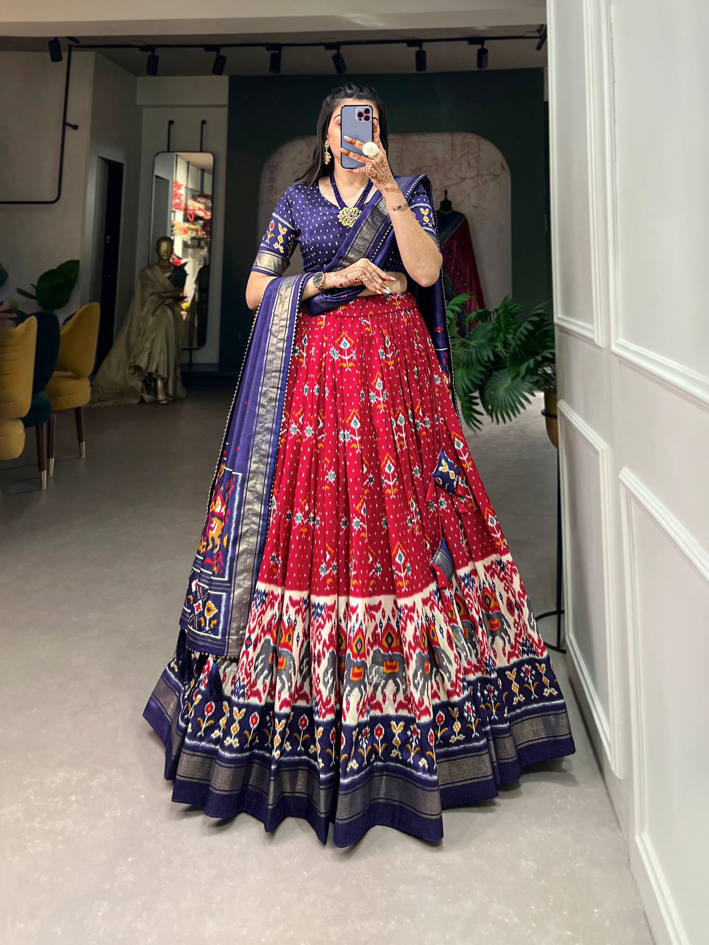 Exquisite Floral Fantasy: Tussar Silk Lehenga Choli with Intricate Prints & Elegant Dupatta