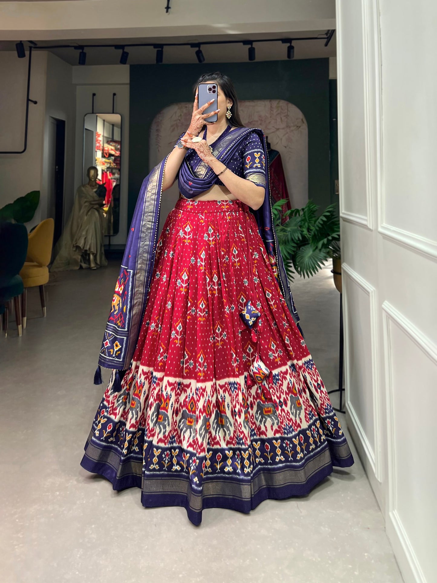 Exquisite Floral Fantasy: Tussar Silk Lehenga Choli with Intricate Prints & Elegant Dupatta
