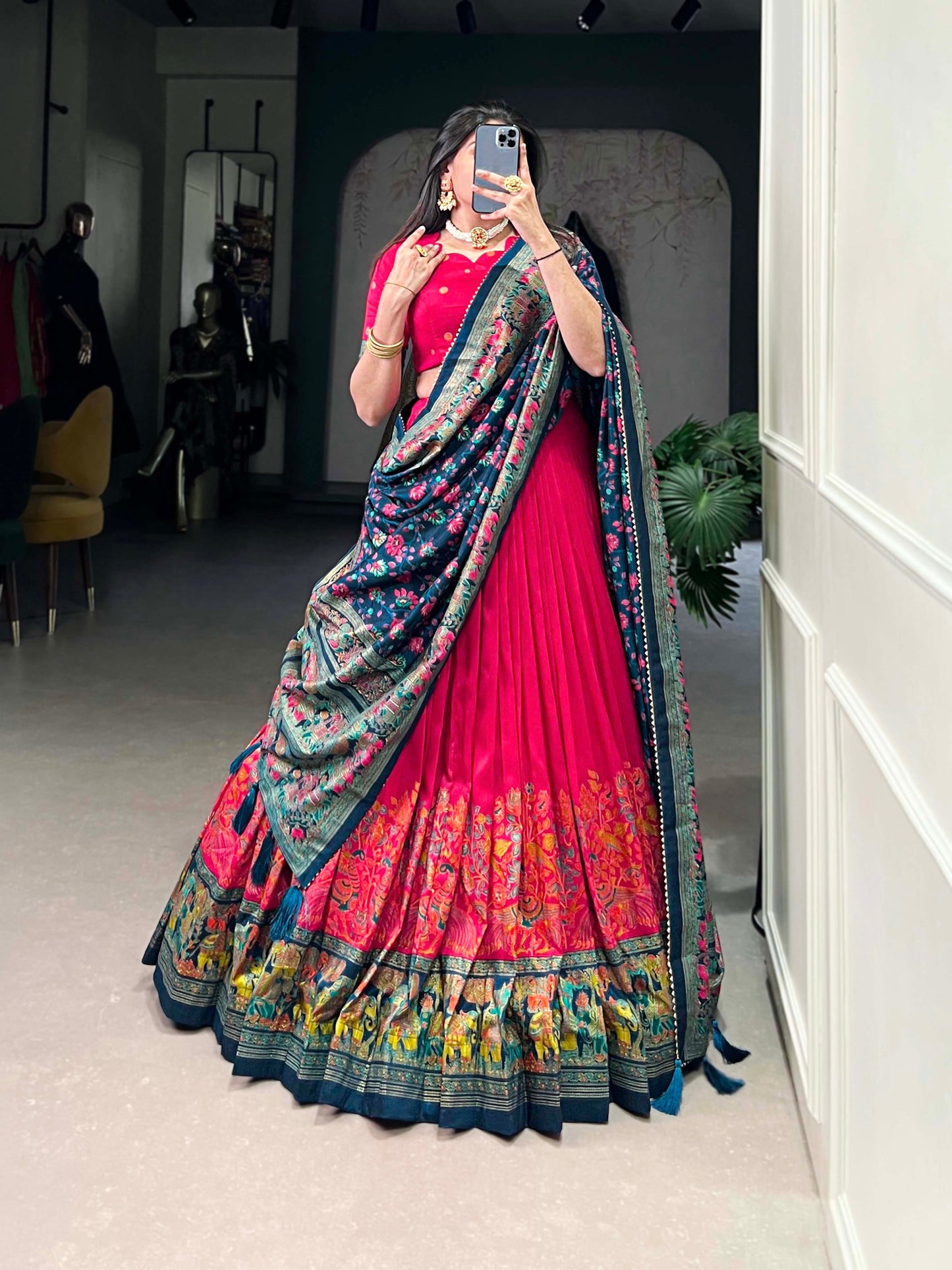 Exquisite Floral Fantasy – Women's Tussar Silk Lehenga Choli Set with Intricate Prints & Dupatta