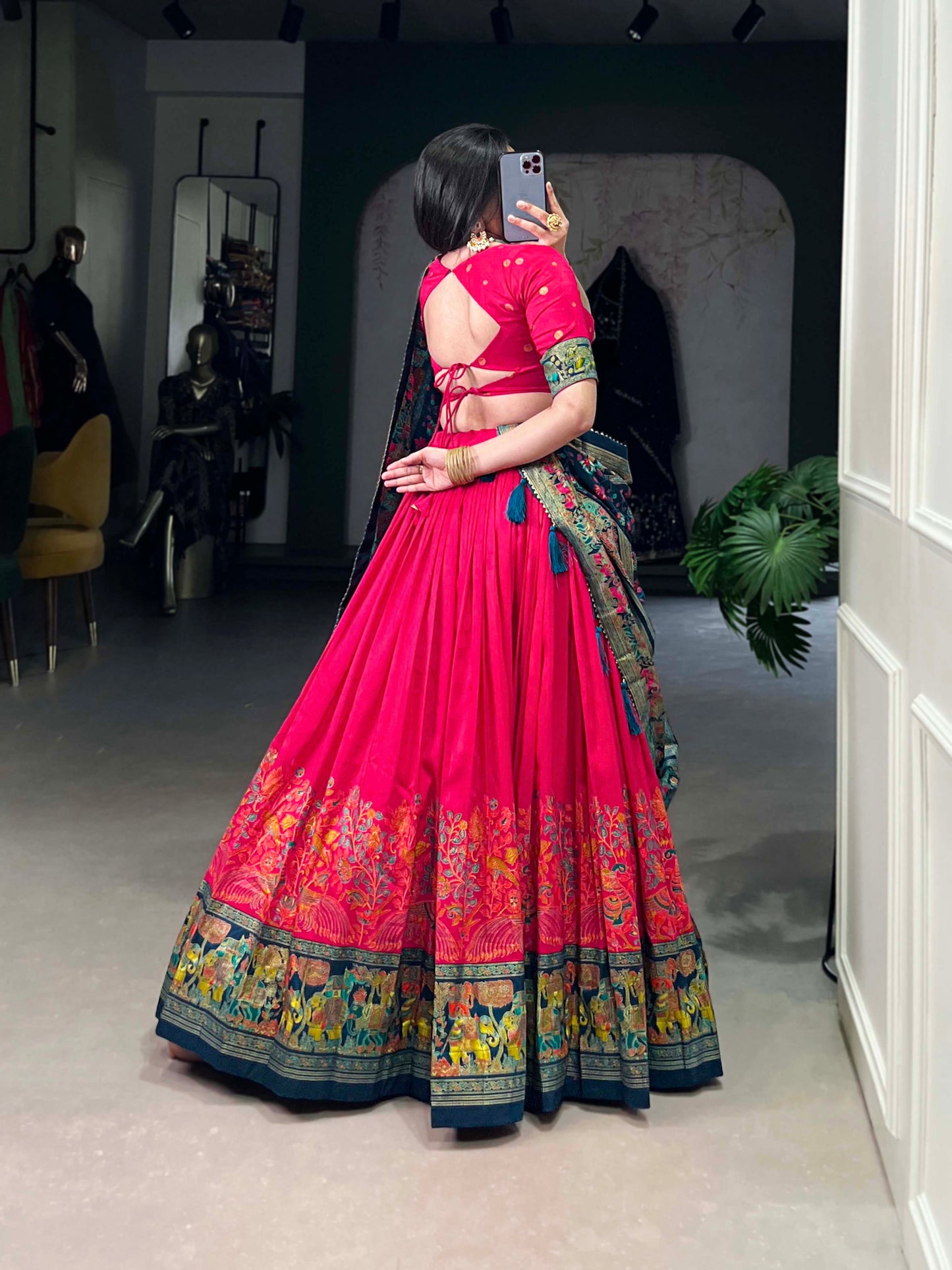 Exquisite Floral Fantasy – Women's Tussar Silk Lehenga Choli Set with Intricate Prints & Dupatta